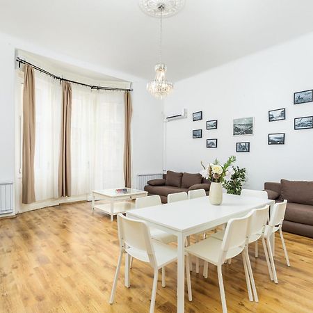 Real Apartments Lovag Budapest Eksteriør billede