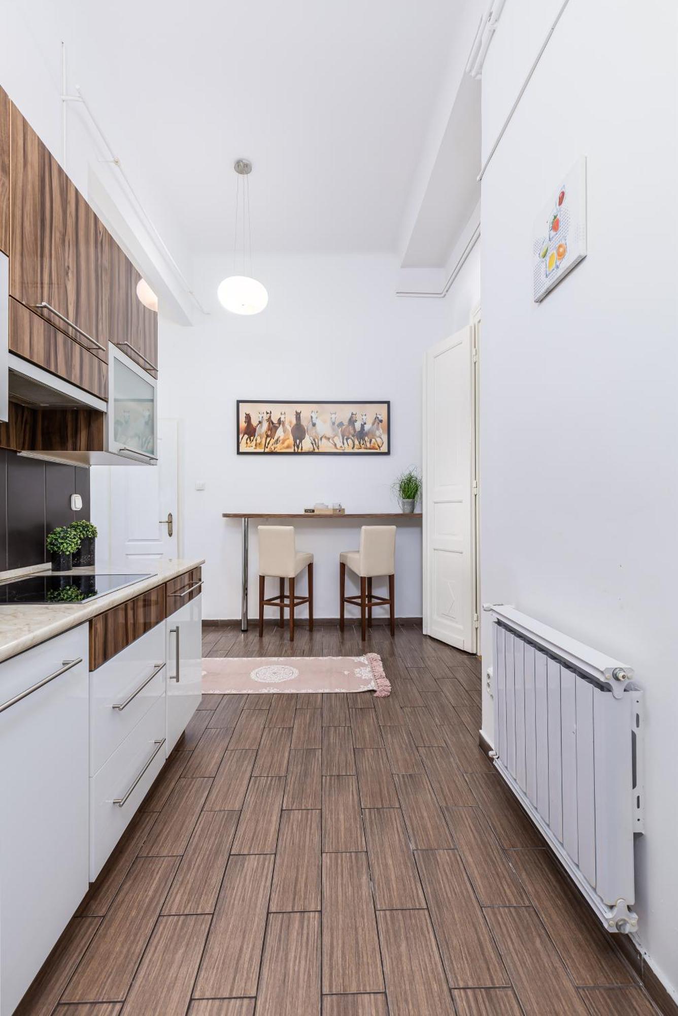 Real Apartments Lovag Budapest Eksteriør billede