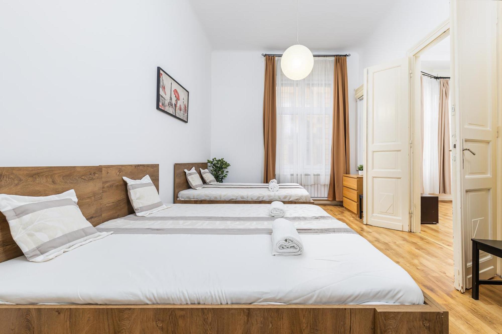 Real Apartments Lovag Budapest Eksteriør billede