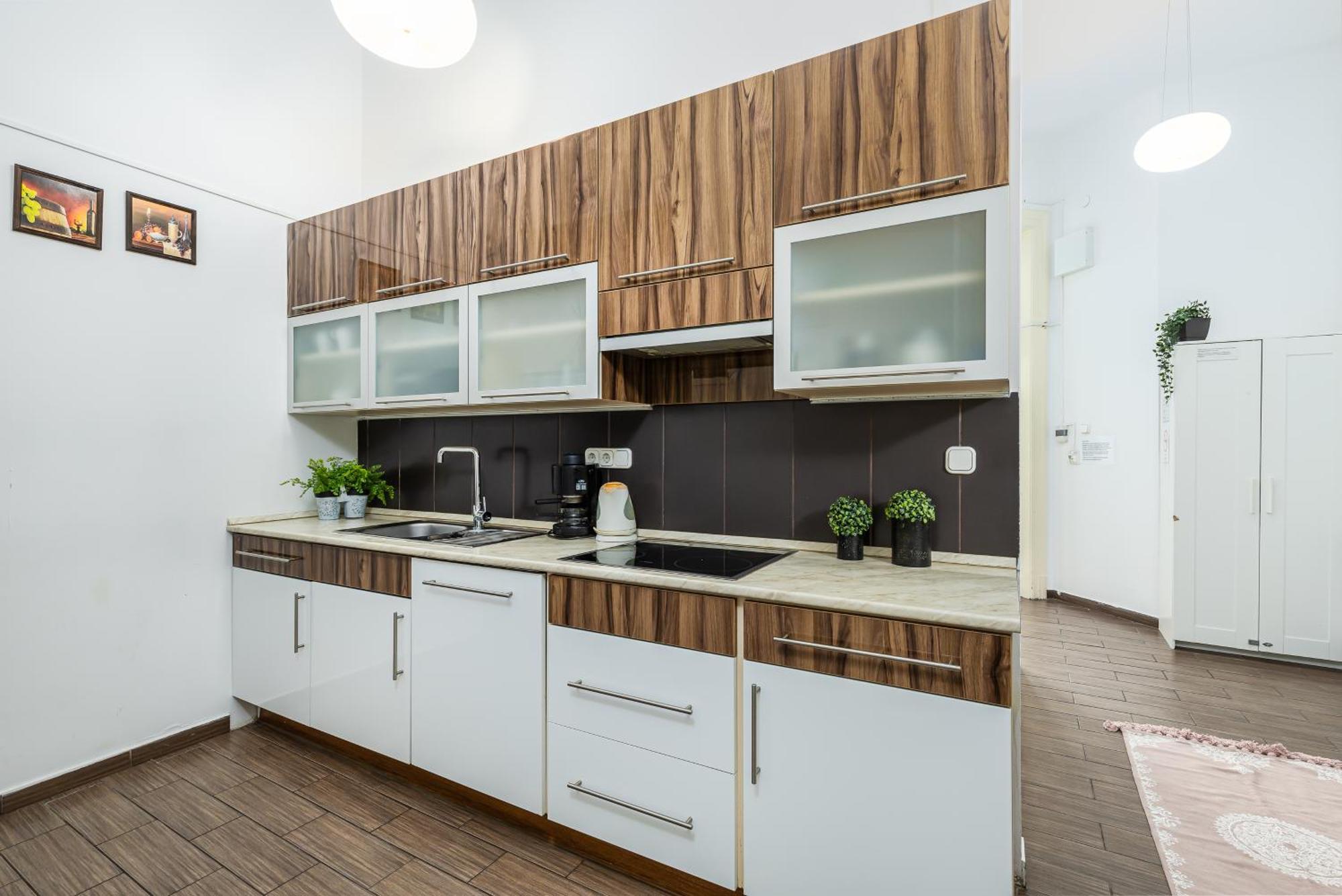 Real Apartments Lovag Budapest Eksteriør billede