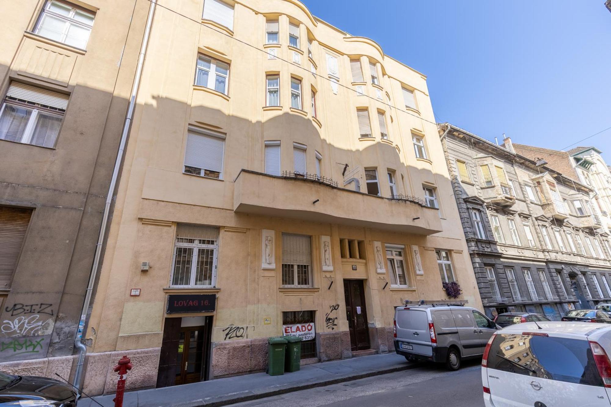 Real Apartments Lovag Budapest Eksteriør billede